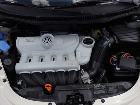 Used 2008 Volkswagen Beetle S FWD image 12