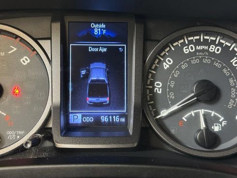Used 2017 Toyota Tacoma TRD Sport w/ Premium & Technology Package AWD/4WD image 36