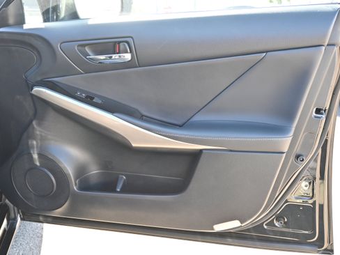 Used 2016 Lexus IS 300 AWD image 22