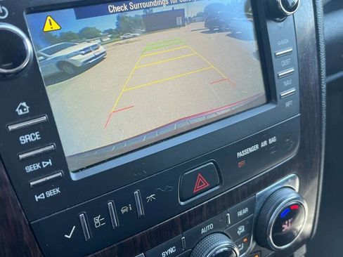 Used 2016 Chevrolet Traverse LT image 29
