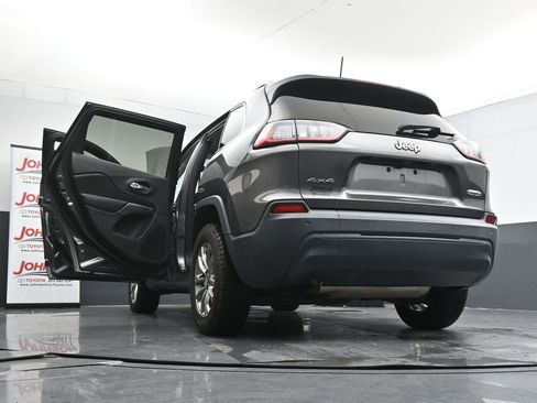 Used 2019 Jeep Cherokee Latitude Plus w/ Comfort/Convenience Group AWD/4WD image 44