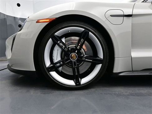 Certified 2024 Porsche Taycan GTS image 6