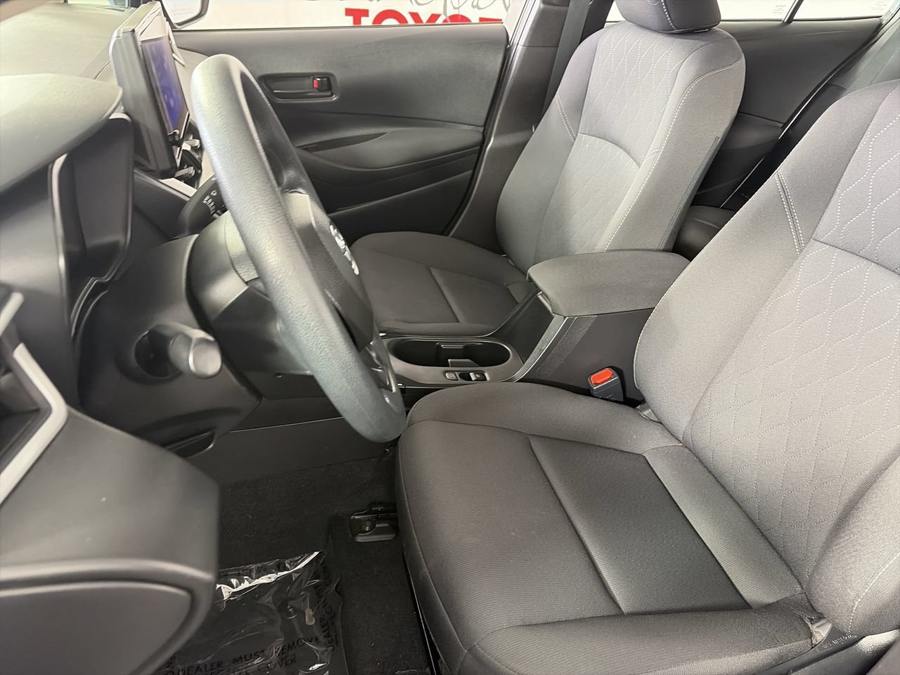 Used 2025 Toyota Corolla LE FWD image 20