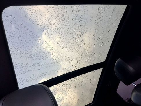 Used 2019 Porsche Cayenne image 19