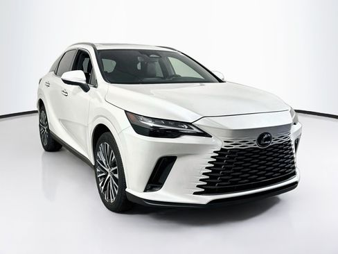 Used 2023 Lexus RX 350 Premium Plus w/ Cold Area Package FWD image 3