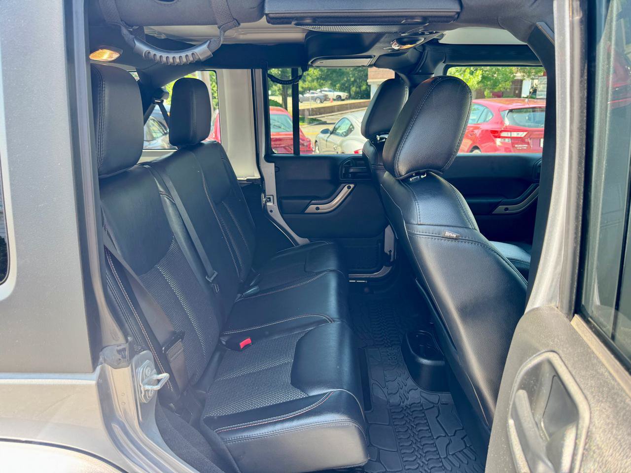 Used 2016 Jeep Wrangler Unlimited Sahara AWD/4WD image 26
