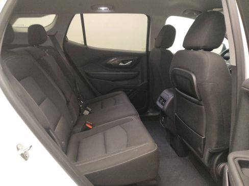 Used 2024 GMC Terrain SLE AWD/4WD image 19