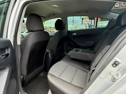 Used 2015 Kia Forte LX w/ Popular Package FWD image 14