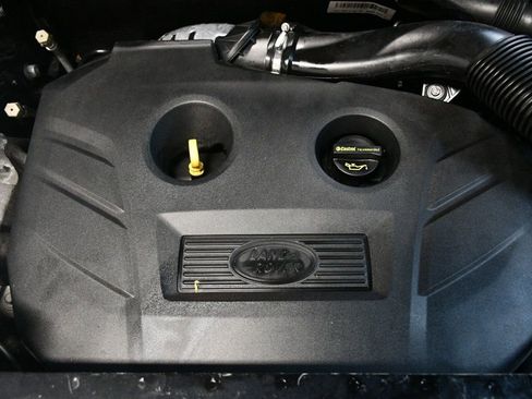 Used 2015 Land Rover Range Rover Evoque Pure Plus image 77