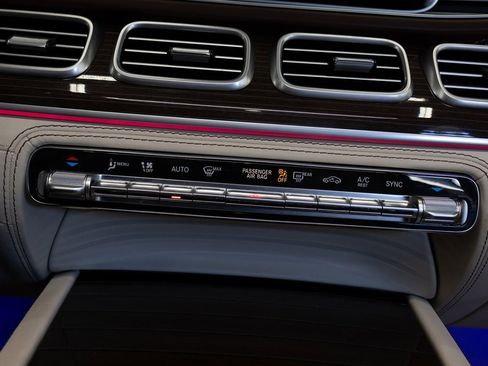 Used 2021 Mercedes-Benz Maybach GLS 600 4MATIC image 47