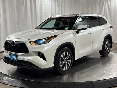 Used 2021 Toyota Highlander XLE