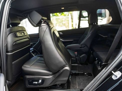 Used 2022 BMW X7 M50i w/ Dynamic Handling Package AWD/4WD image 27