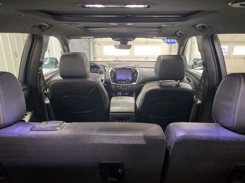 Used 2023 Chevrolet Traverse LT w/ LT Premium Package AWD/4WD image 15