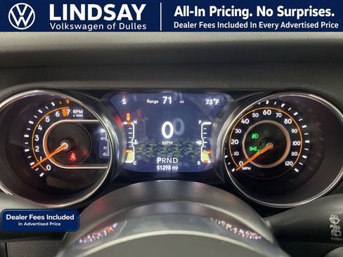 Used 2021 Jeep Wrangler Unlimited Sahara AWD/4WD image 16