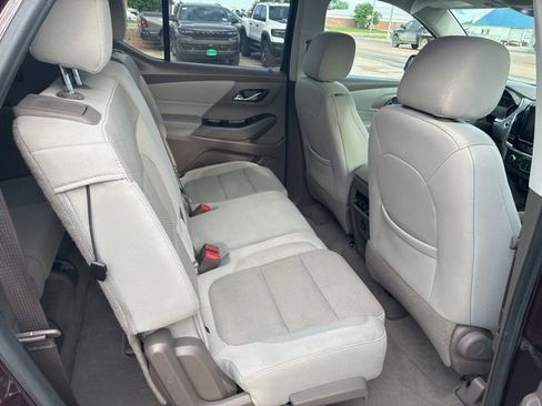 Used 2019 Chevrolet Traverse LT w/ LPO, Blackout Package AWD/4WD image 19