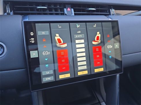 Used 2025 Land Rover Discovery Sport S image 24