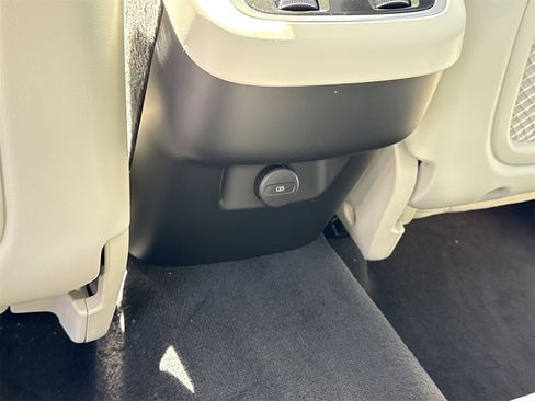 New 2026 Volvo XC60 B5 Ultra w/ Protection Package Premier image 14