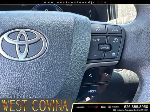 Used 2025 Toyota Camry LE FWD image 25