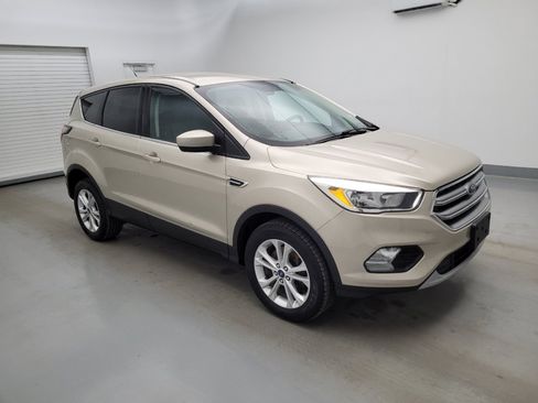 Used 2017 Ford Escape SE w/ SE Cold Weather Package AWD/4WD image 11