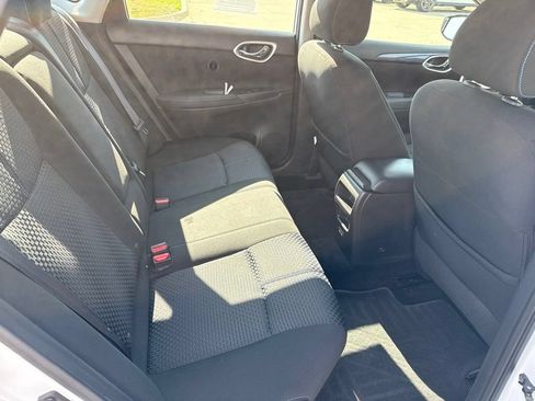 Used 2018 Nissan Sentra SR w/ SR Midnight Edition Package FWD image 16