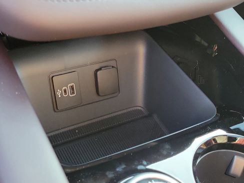 New 2026 Ford Explorer Platinum w/ LUX Leather Package image 32