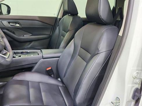 Certified 2023 Nissan Rogue SV w/ SV Premium B Package FWD image 11