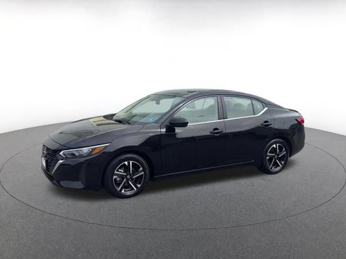 Used 2025 Nissan Sentra SV FWD image 8