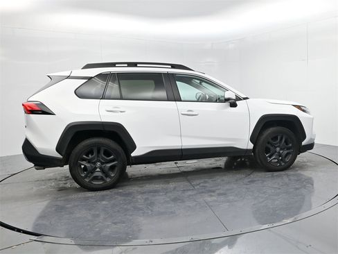 Used 2024 Toyota RAV4 Adventure image 8