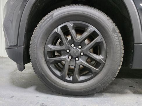 Used 2019 Chevrolet Traverse LS image 5