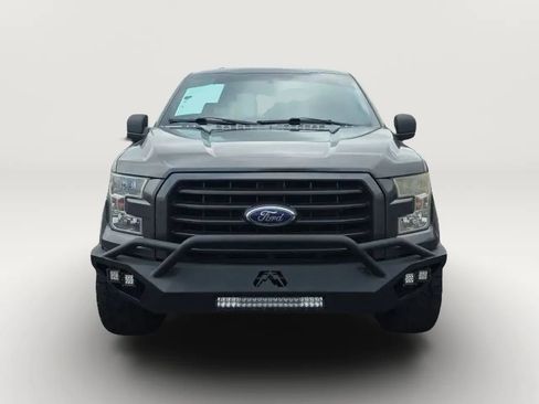 Used 2017 Ford F150 XLT w/ Equipment Group 302A Luxury RWD image 4