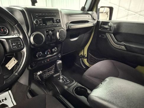 Used 2013 Jeep Wrangler Sport AWD/4WD image 12