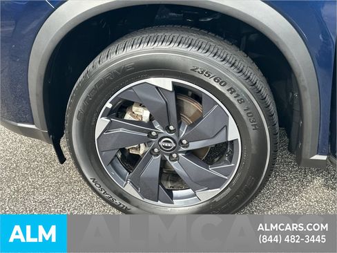 Used 2025 Nissan Rogue SV FWD image 12