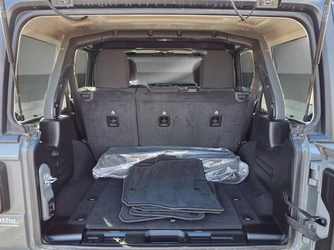 Used 2021 Jeep Wrangler Unlimited Sport image 22