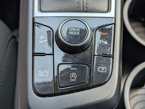 Used 2025 Kia Sportage LX FWD image 19
