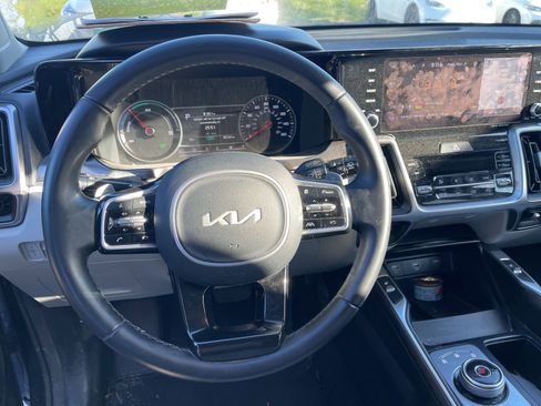 Used 2022 Kia Sorento S image 7