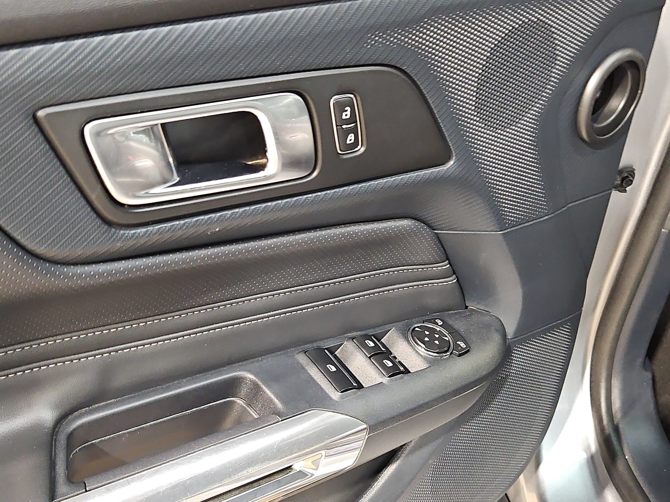 Used 2024 Ford Mustang Premium RWD image 21