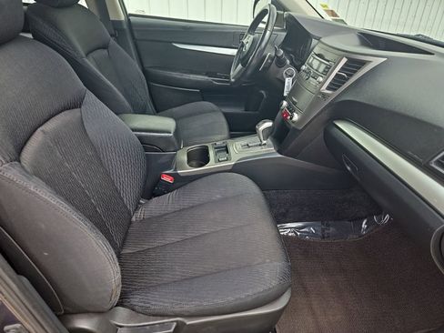 Used 2010 Subaru Outback 2.5i Premium AWD/4WD image 10
