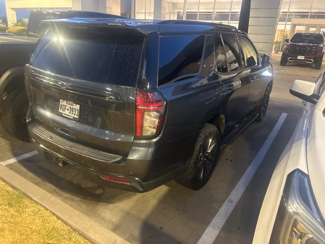 Used 2021 Chevrolet Tahoe Z71 w/ Luxury Package AWD/4WD image 3