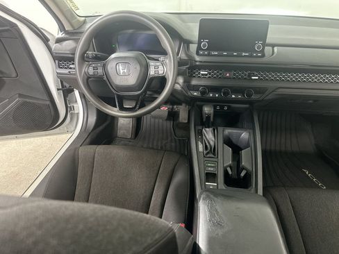 Used 2023 Honda Accord EX image 17