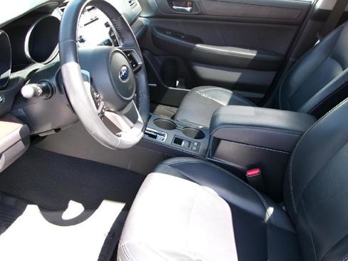Used 2019 Subaru Outback 2.5i Limited w/ Popular Package #2 AWD/4WD image 13