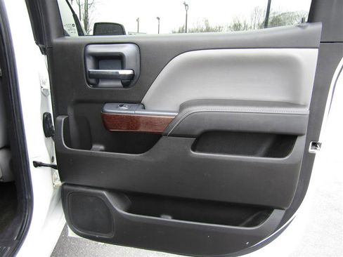 Used 2014 GMC Sierra 1500 SLT w/ SLT Crew Cab Value Package image 40