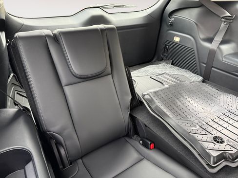 New 2026 Subaru Ascent Limited image 18