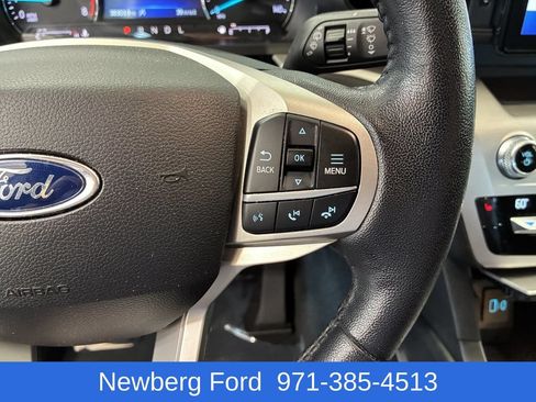 Used 2021 Ford Explorer XLT RWD image 14