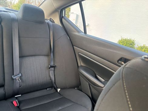 Used 2025 Nissan Altima 2.5 SV FWD image 36
