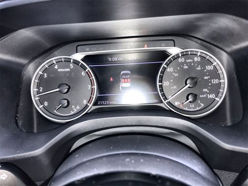 Used 2023 Nissan Rogue SV image 15