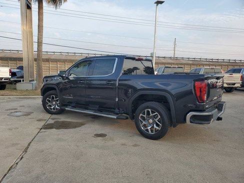 New 2026 GMC Sierra 1500 SLE image 5