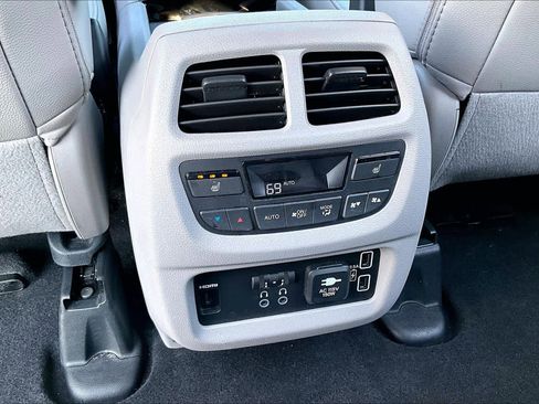 Used 2020 Honda Pilot Elite image 33