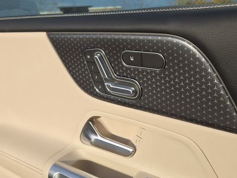 New 2026 Mercedes-Benz GLB 250 4MATIC image 21