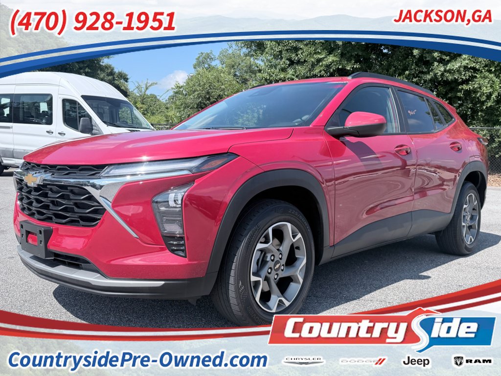 Used 2026 Chevrolet Trax LT FWD image 1