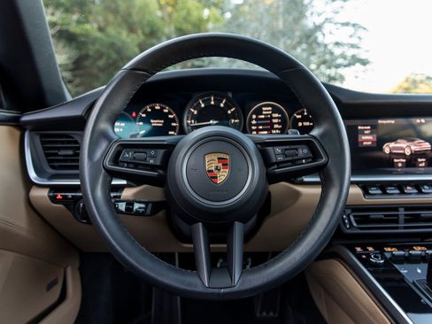 Used 2020 Porsche 911 Carrera S image 29